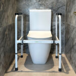 Free Standing Toilet Surround - Image 5